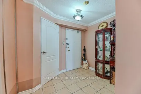 2470 Eglinton Avenue, Toronto, ON M6M 5E7