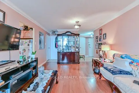 2470 Eglinton Avenue, Toronto, ON M6M 5E7