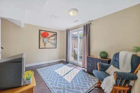28 Kincaid Court, Brampton, ON L6Z 1E4