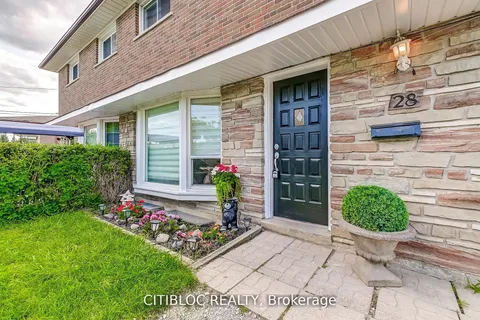 28 Navenby Crescent, Toronto, ON M9L 1B2