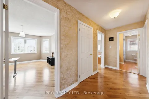 6829 Golden Hills Way, Mississauga, ON L5W 1P3