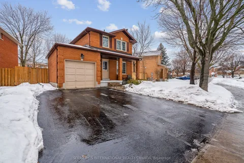 1400 Cobbler Lane, Oakville, ON L6M 3C1