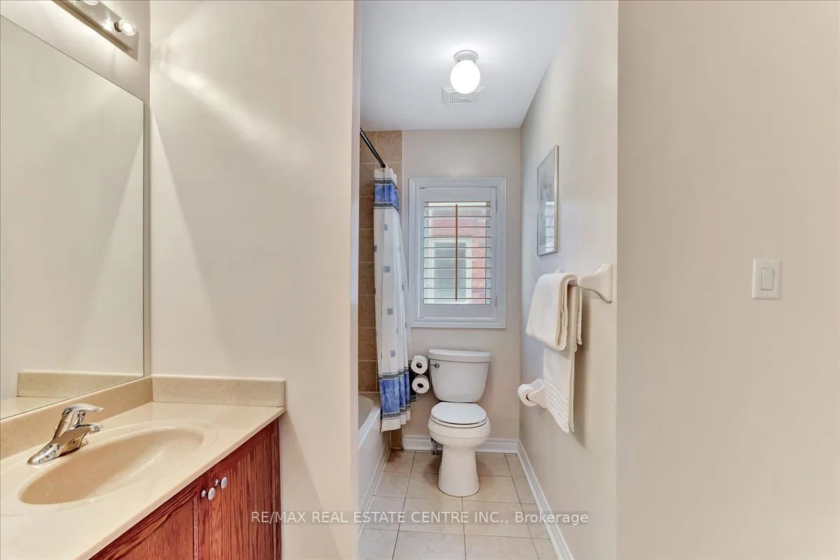 244 Quinlan Court, Milton, ON L9T 7A2