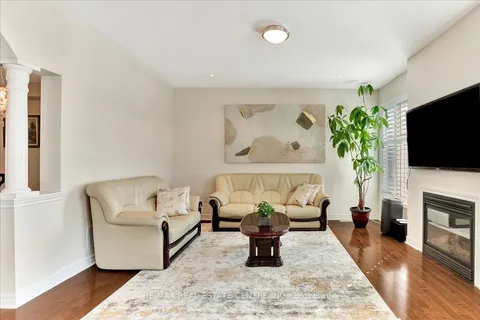 244 Quinlan Court, Milton, ON L9T 7A2