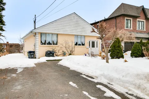 19 Kinkora Drive, Toronto, ON M6L 1E6