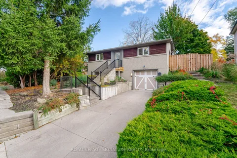 2557 Mindemoya Road, Mississauga, ON L6M 5N8