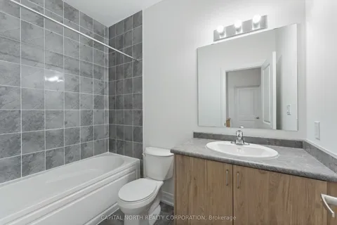 82 Salina Street, Mississauga, ON L5M 2S5