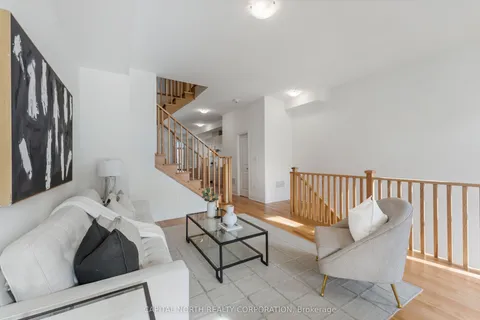 82 Salina Street, Mississauga, ON L5M 2S5