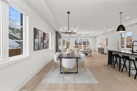 1076 Roosevelt Road, Mississauga, ON L5G 3Y8