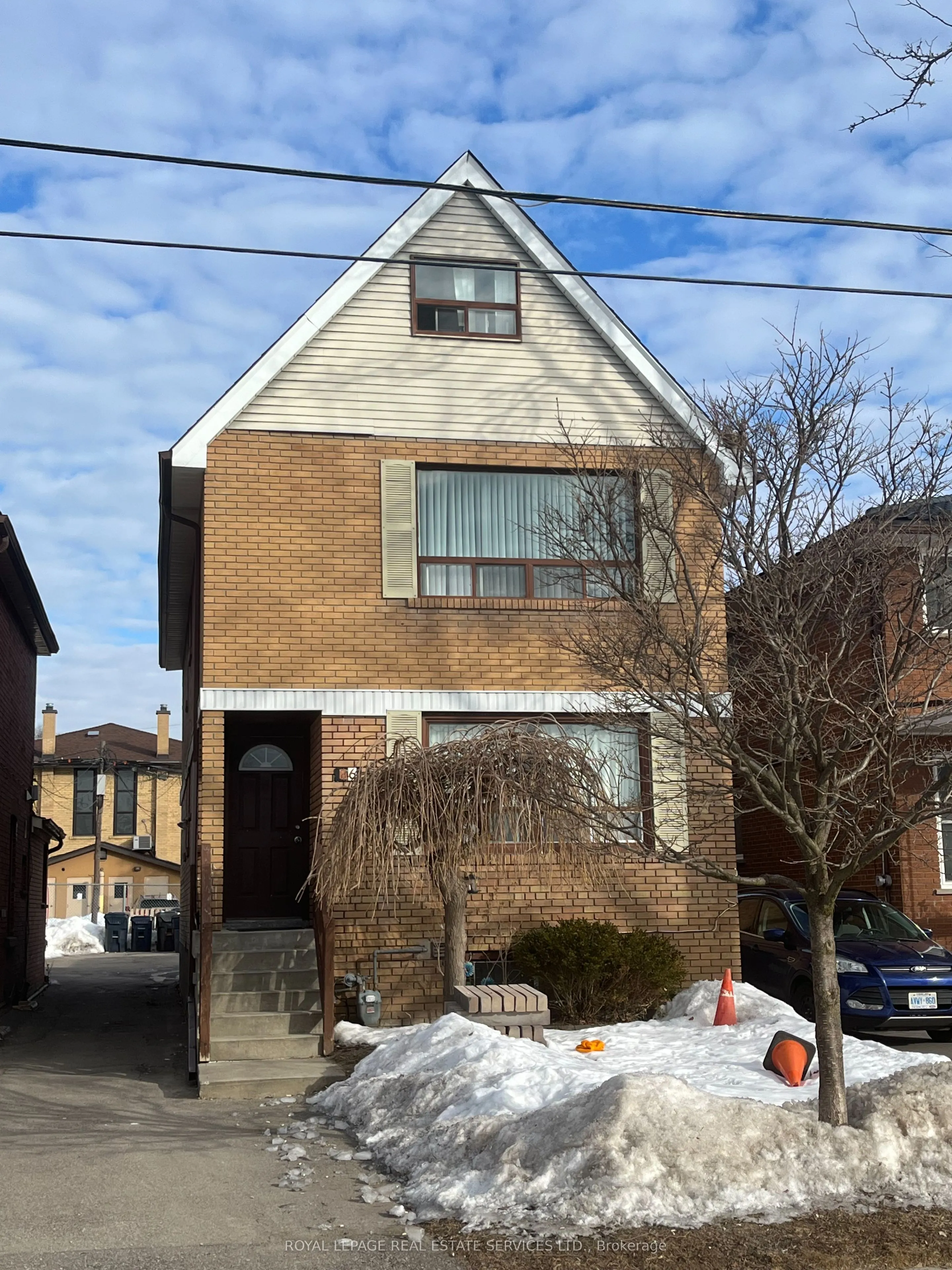 86 Portland Street, ON M8Y 1A7