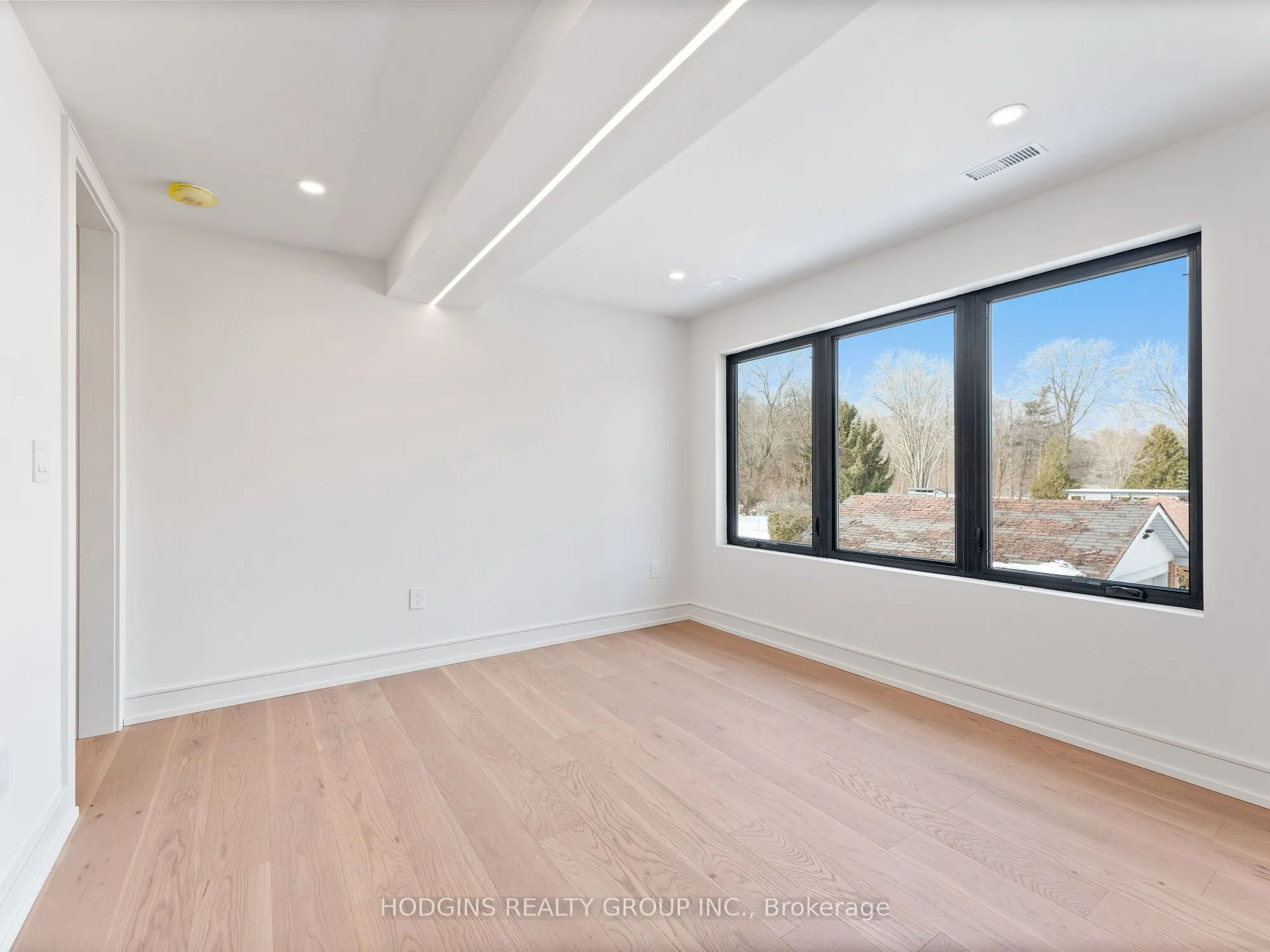855 Tenth Street, Mississauga, ON L5E 1S7