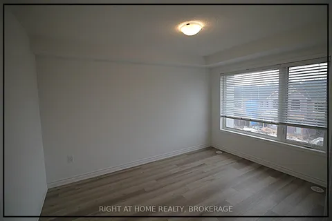 1180 Wheat Boom Drive, Oakville, ON L6H 7W4