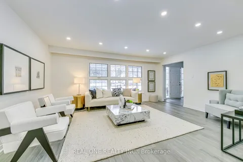 153 Cavendish Court, Oakville, ON L6J 5S3