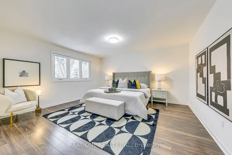 153 Cavendish Court, Oakville, ON L6J 5S3