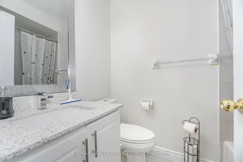 46 Hollowgrove Boulevard, Brampton, ON L6P 1B1