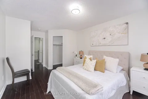 46 Hollowgrove Boulevard, Brampton, ON L6P 1B1