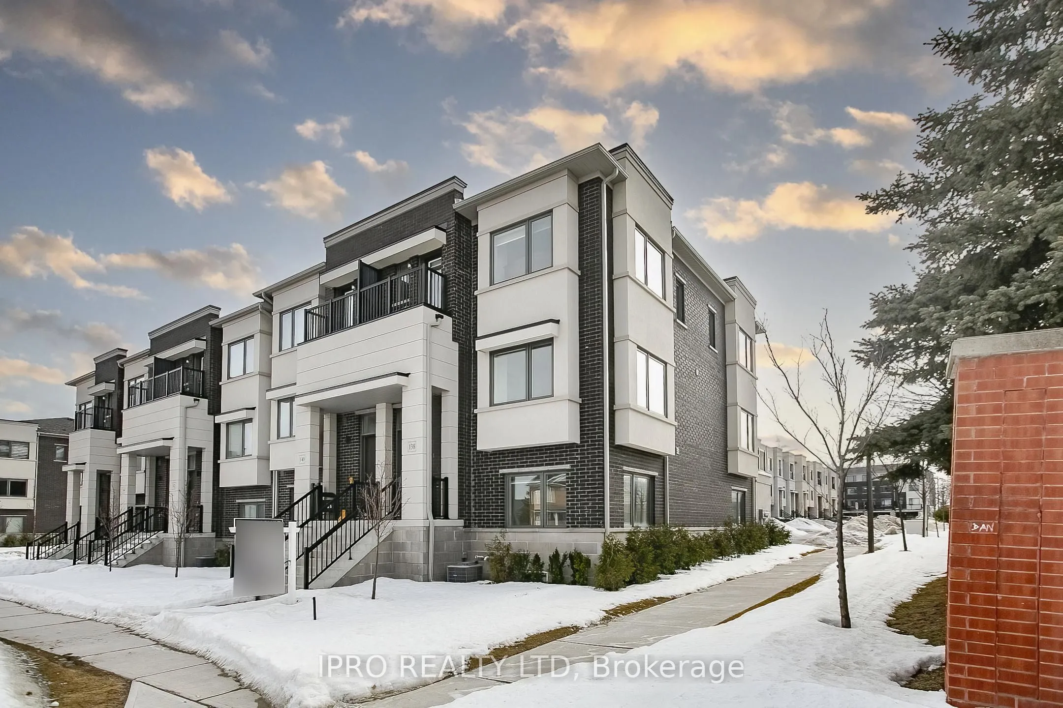 138 Landsbridge Street, Caledon, ON L7E 2E1