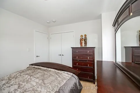 138 Landsbridge Street, Caledon, ON L7E 2E1