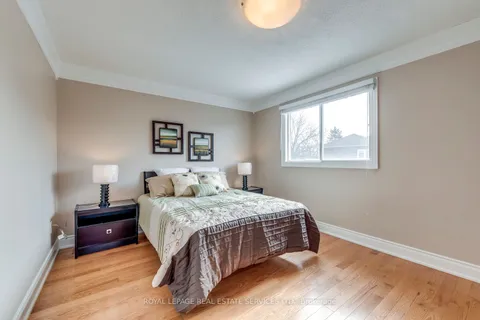 5254 Astwell Avenue, Mississauga, ON L5R 3H8