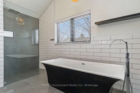 1170 Willowbrook Drive, Oakville, ON L6L 2J8
