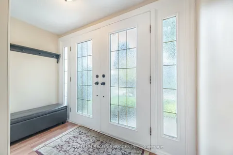 26 Jubilee Crescent, Toronto, ON M9M 1L3