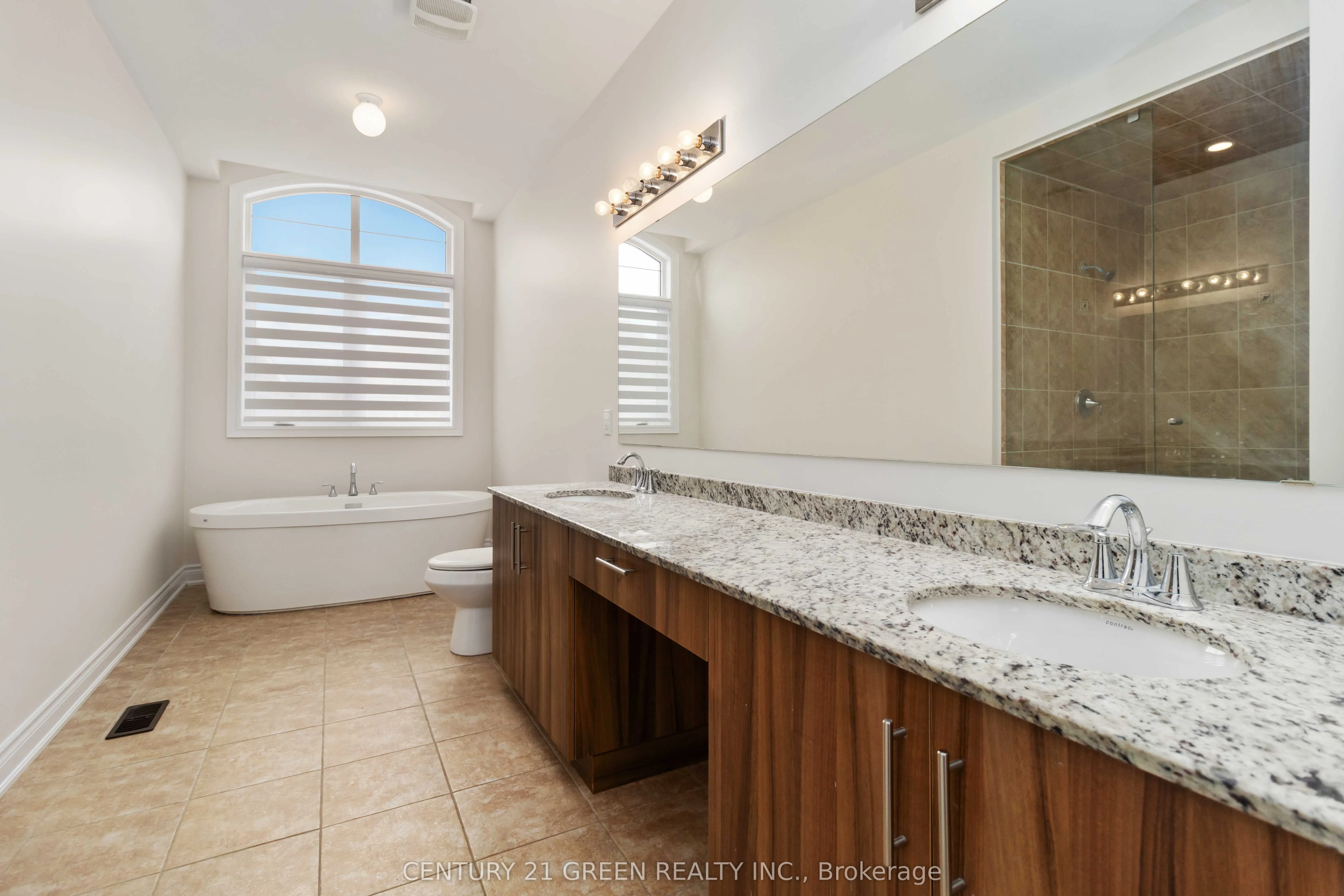 13 Foothills Crescent, Brampton, ON L6P 4G9