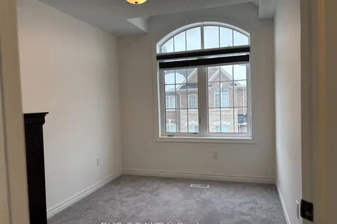 34 Faye Street, Brampton, ON L6P 4M9