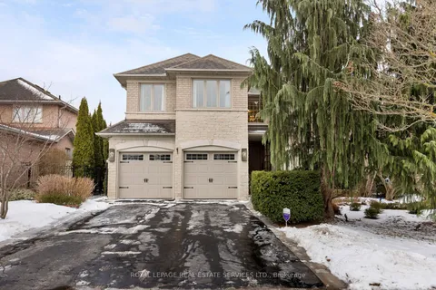 2224 Carpenters Circle, Oakville, ON L6M 3C5