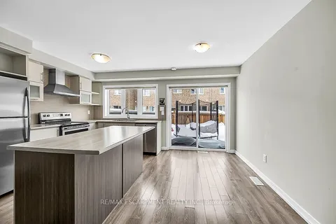 457 Queen Mary Drive, Brampton, ON L7A 4L2