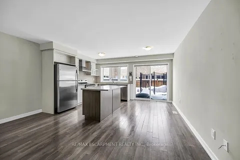 457 Queen Mary Drive, Brampton, ON L7A 4L2