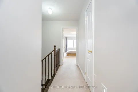 1328 Granrock Crescent, Mississauga, ON L5V 0E1
