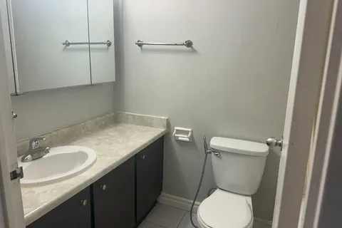 3700 Kaneff Crescent, Mississauga, ON L5A 4B8