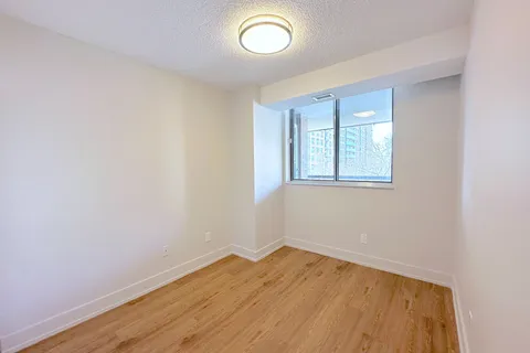 165 La Rose Avenue, Toronto, ON M9P 3S9