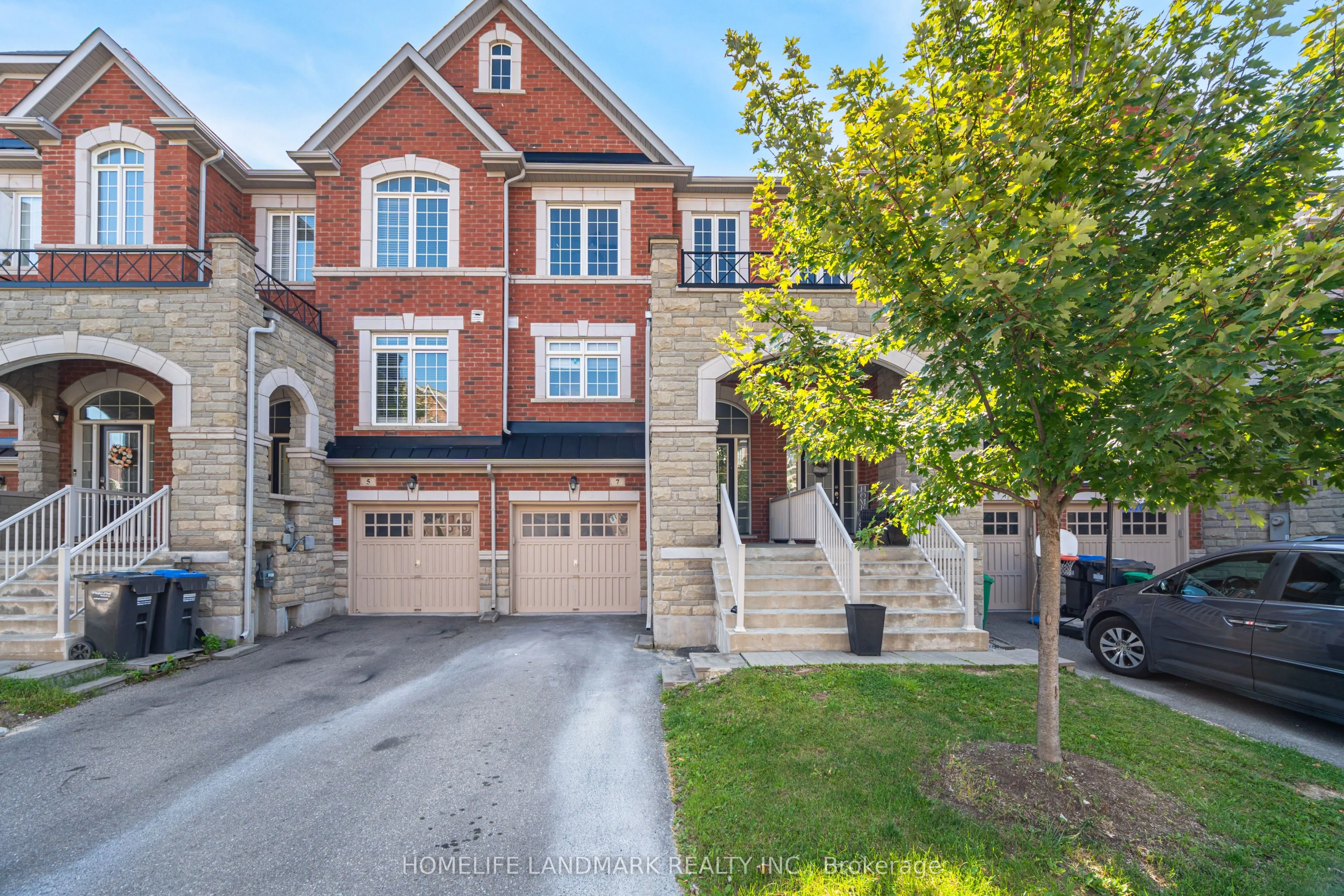 7 Rockbrook Trail, Brampton, ON L7A 4H8