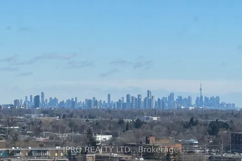 145 Hillcrest Avenue, Mississauga, ON L5B 3Z1