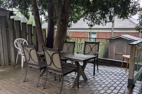 292 Scott Road, Toronto, ON M6M 3V4