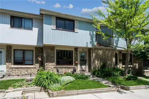 6540 Falconer Drive, Mississauga, ON L5N 1M1