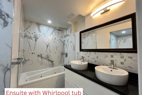 36 Neptune Court, Brampton, ON L6S 4H3