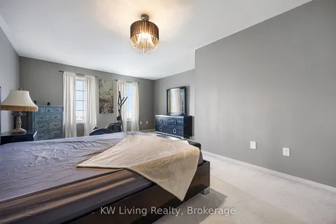 225 Torbarrie Road, Toronto, ON M3L 0E2