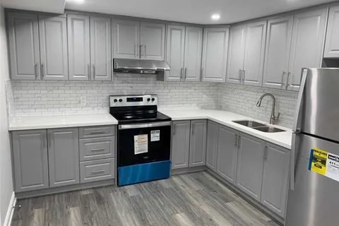 310 Silver Court, Milton, ON L9T 0N6