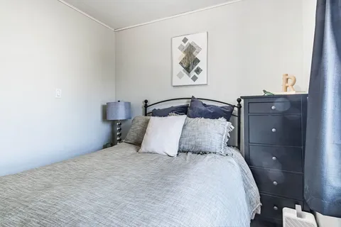 253 Harvie Avenue, Toronto, ON M6E 4K9