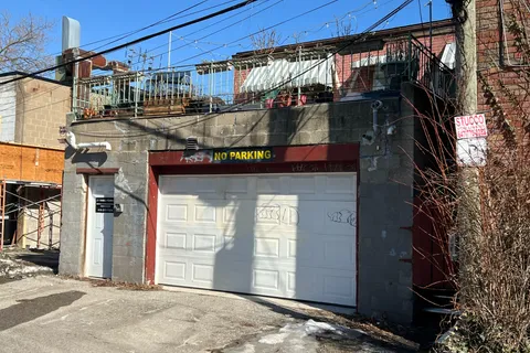 2436 Lake Shore Boulevard, Toronto, ON M8V 1C4