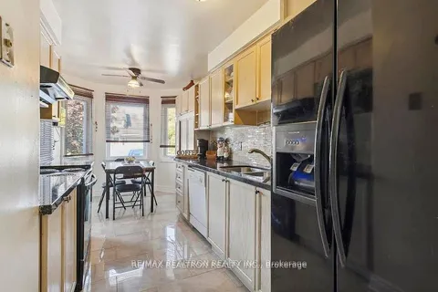 1 Saraband Street, Toronto, ON M9V 4R1
