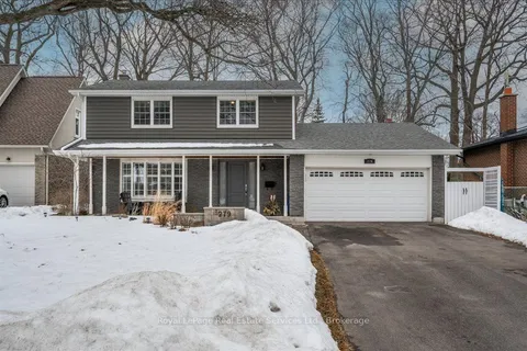 279 Surrey Drive, Oakville, ON L6L 3T6