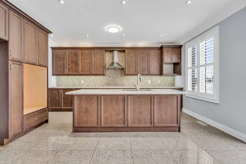 80 Hanbury Crescent, Brampton, ON L6X 5N7