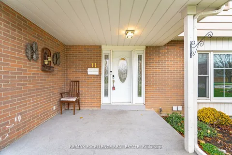 11 Crawley Drive, Brampton, ON L6T 2R6