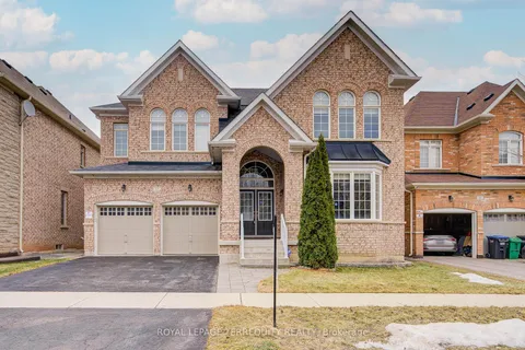32 Mistyglen Crescent, Brampton, ON L6Y 0X2