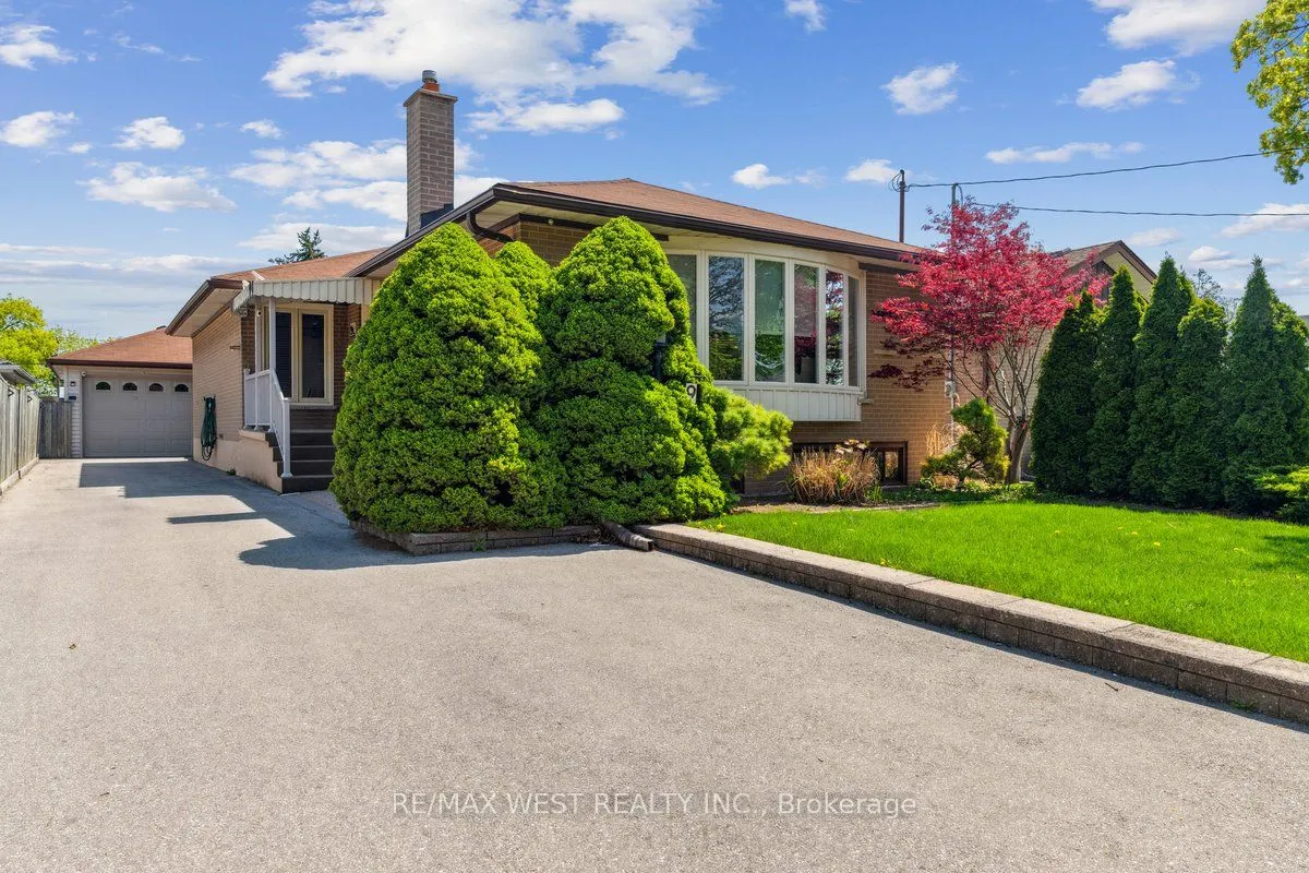9 Margrath Place, ON M9C 4L1