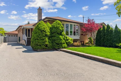 9 Margrath Place, ON M9C 4L1