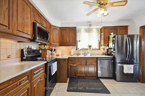 9 Margrath Place, ON M9C 4L1